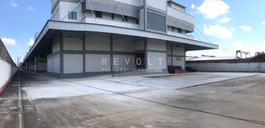 Warehouse for Sale/Rent : Romklao Road