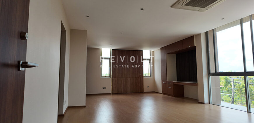 House for Sale : Srinagarindra Road
